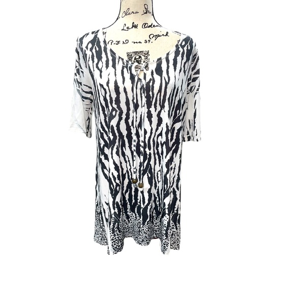 SPoint black and white animal print plus size tunic blouse women’s Fashion - Picture 1 of 8